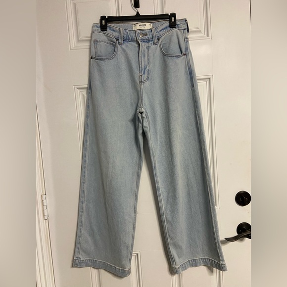 T14- HOLLISTER Light Blue SUPER BAGGY Denim Jeans